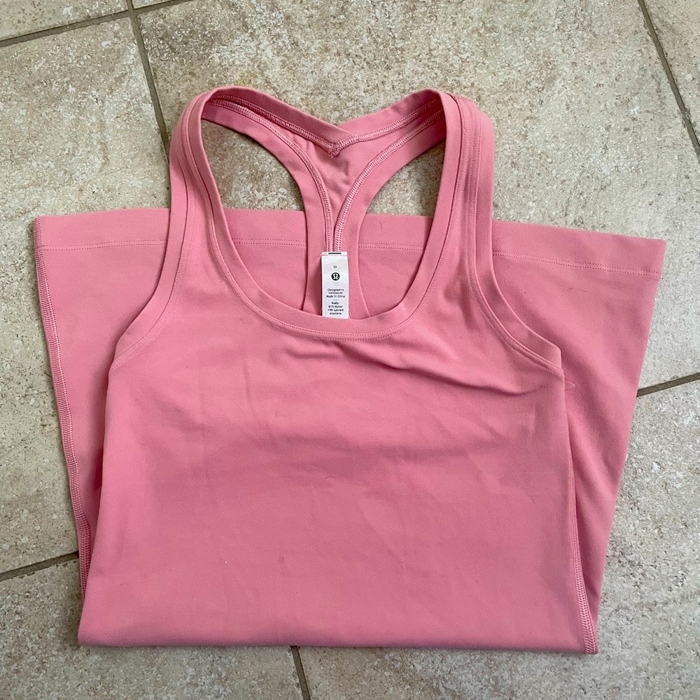 Lululemon tank